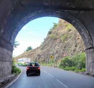 Mumbai Pune expressway - Best weekend getaways from Mumbai